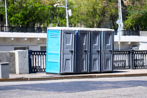 Portable bathroom rental in Pasadena Hills, FL